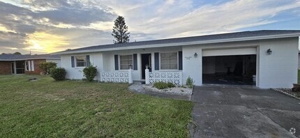 Building Photo - 1740 Elinor Pl
