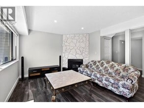Building Photo - 7330 Coronado Dr