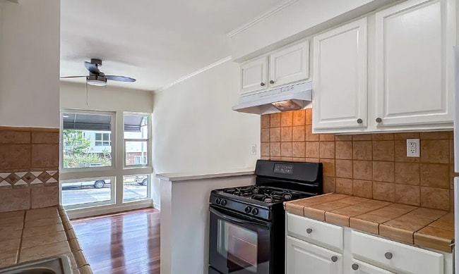 Photo - 1241 N Fairfax Ave Apartment