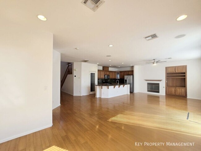 Foto del edificio - 7423 Coyote Cave Ave