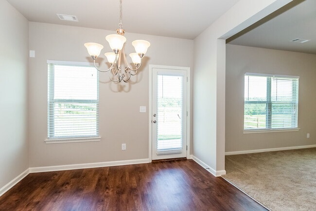 Building Photo - 133 Fern Walk