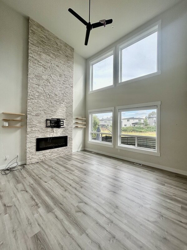 Foto del edificio - 2103 Riverstone Lp