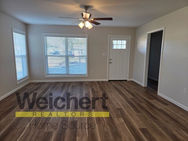 Foto del edificio - 3 Bed 2 bath home on corner lot