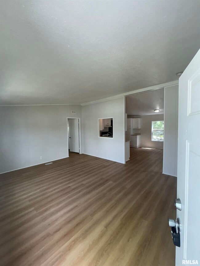 Building Photo - 11325 140th St