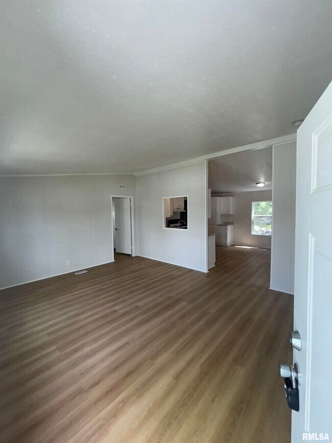 Foto del edificio - 11325 140th St