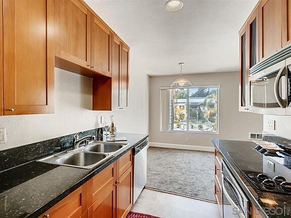 Foto del edificio - 3110 Via Alicante