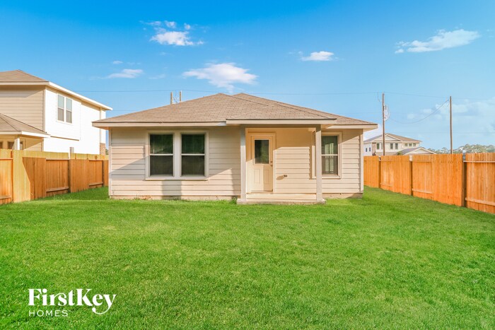 Foto principal - 25589 Roy Rogers Rd