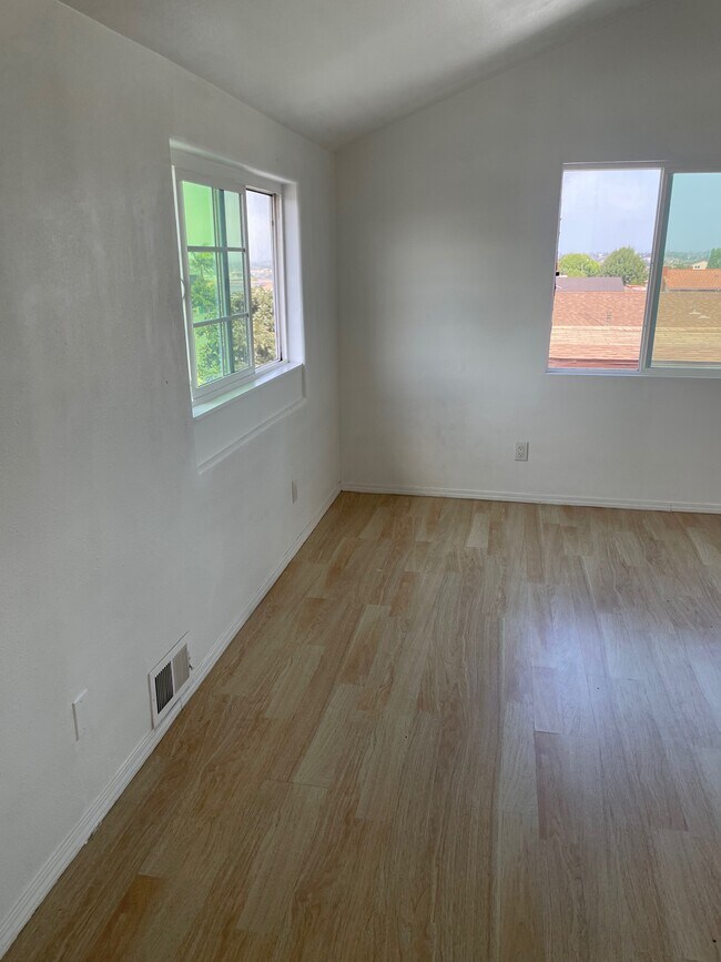 Foto del edificio - 4026 Coleman Ave