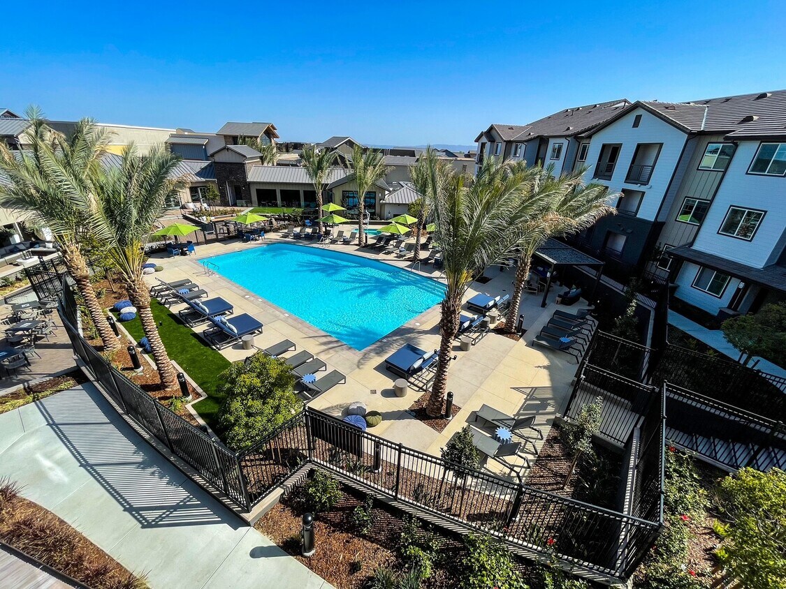 The Vineyards Apartments 1140111405 Porter Ranch Dr Porter Ranch, CA