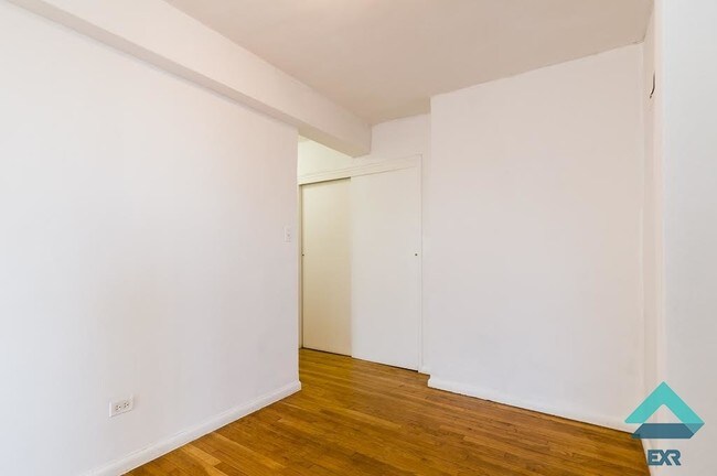 Building Photo - 30 Martense St