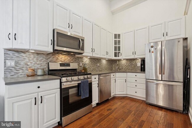 Foto del edificio - 246 Fitzwater St