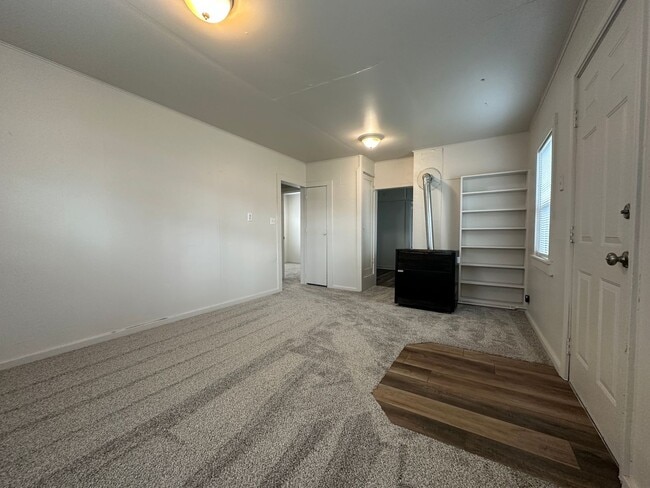 Building Photo - 2bed, 1bath 1,000sq.ft. home in Caldwell