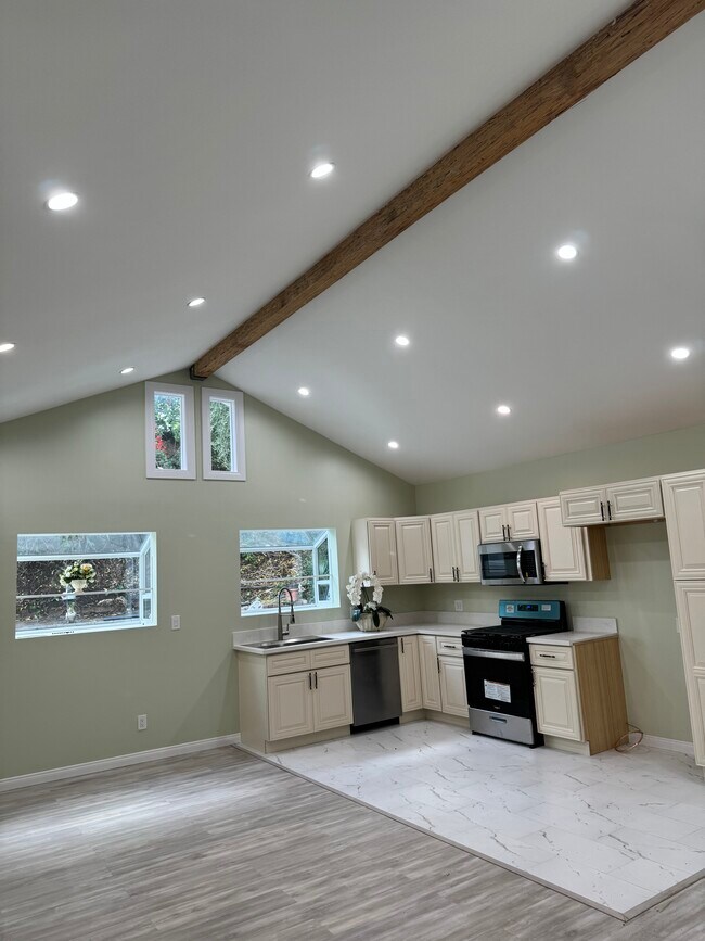 Foto del edificio - 4406 Coloma Ave