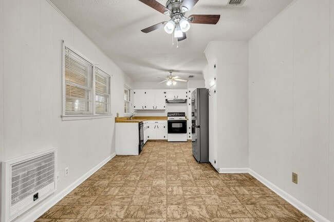 Foto del edificio - 711 Hemlock St