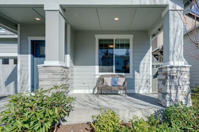 Building Photo - 32692 Ash Ave SE