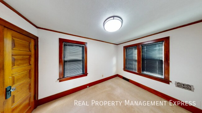 Foto del edificio - Cozy 3 bedroom 2 bathroom home