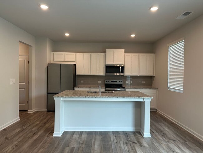 Building Photo - Gorgeous BRAND-NEW home in Lawrenceville!