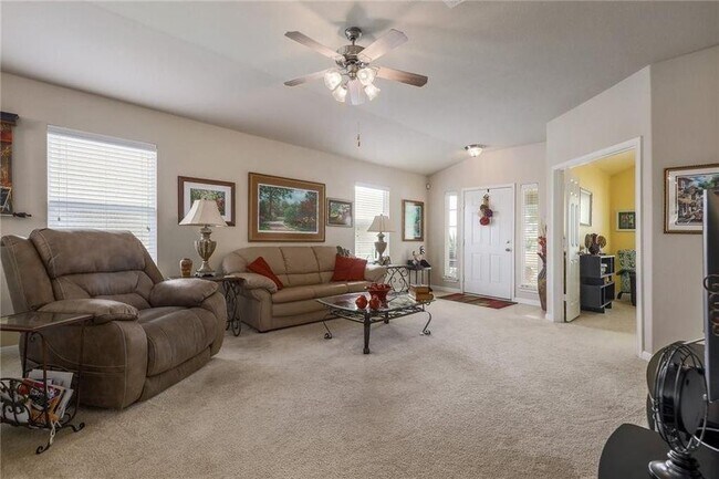 Building Photo - 408 Comal Run