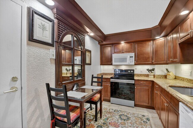 Foto del edificio - 3450 S Ocean Blvd