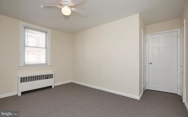 Building Photo - 7937 Rugby St