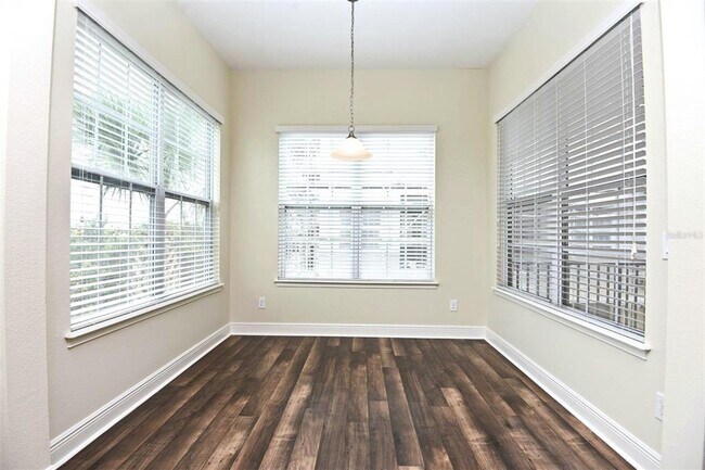 Building Photo - 1620 Lobelia Dr