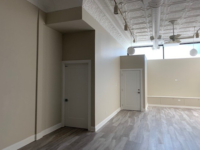 Building Photo - 3224 W North Ave