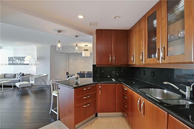 Foto del edificio - 19400 Turnberry Way