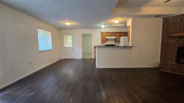 Building Photo - 8899 Marilyn Dr