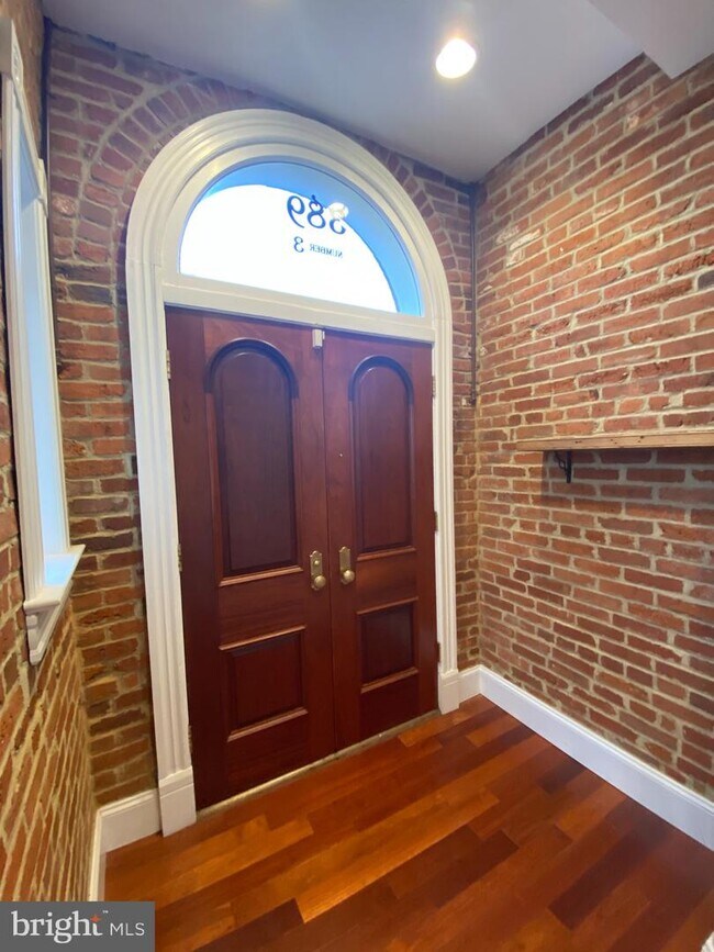 Building Photo - 389 Rhode Island Ave NW