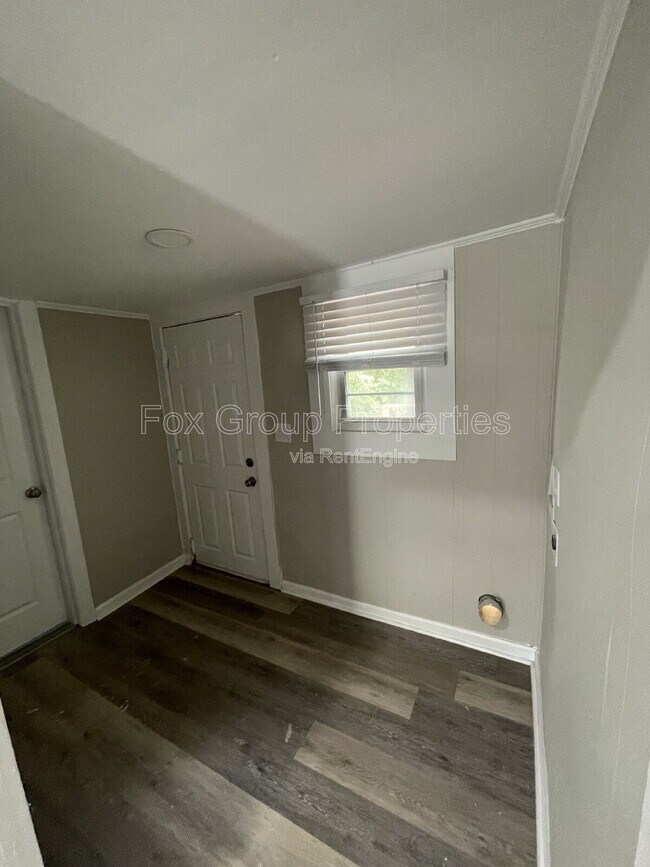 Foto del edificio - 19 Powder St NW