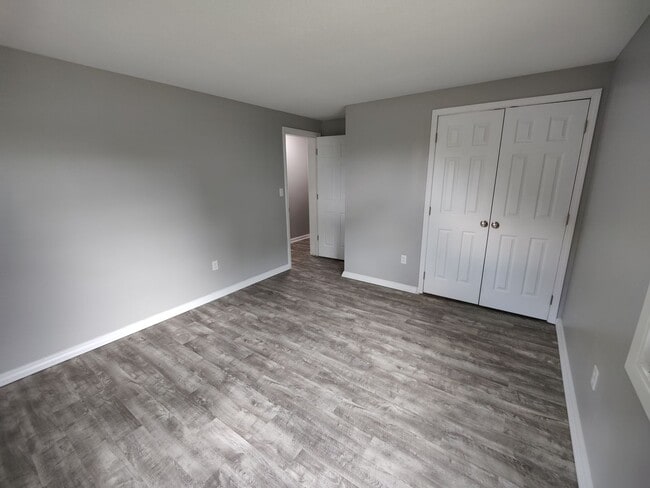 Building Photo - North Hills, North Park, Allison Park - 2 Bedroom Duplex!