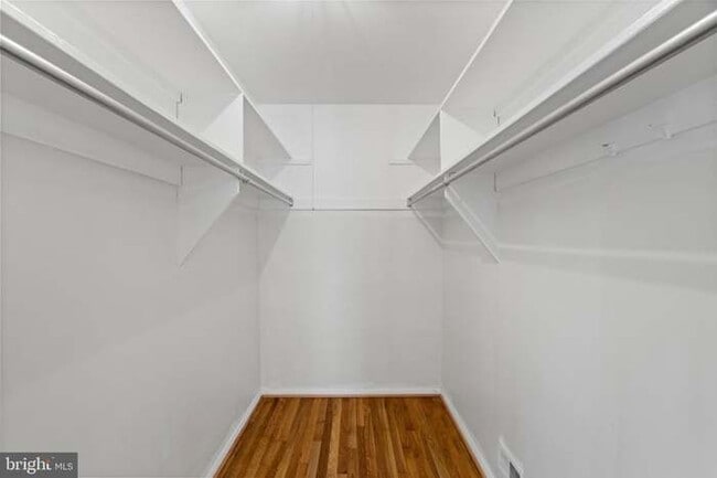 Building Photo - 10009 Sudley Manor Dr
