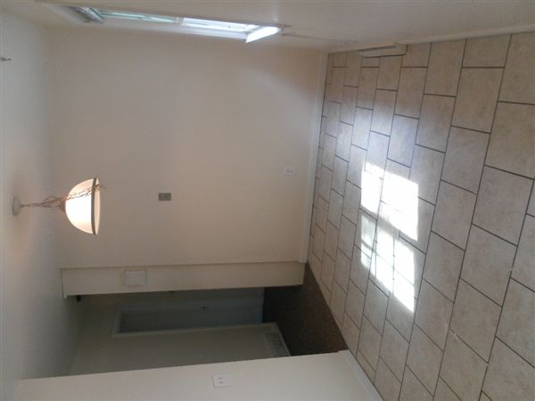 Building Photo - 301 N Kendall Ave