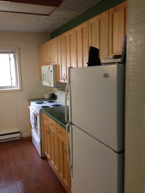 Cocina - 412-414 Mallard Ln