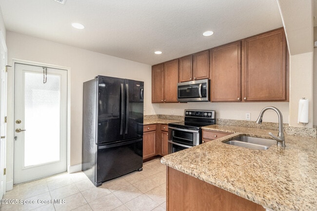 Building Photo - 1200 Luminary Cir