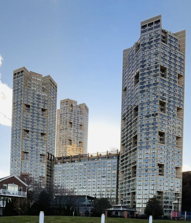 Foto del edificio - 7000 JFK Blvd E