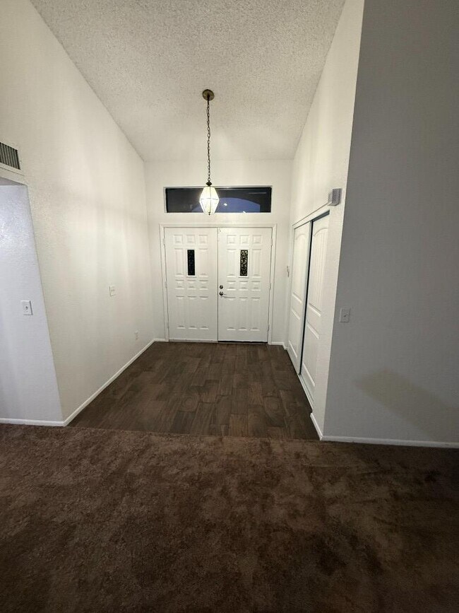 Building Photo - N 65th Ave