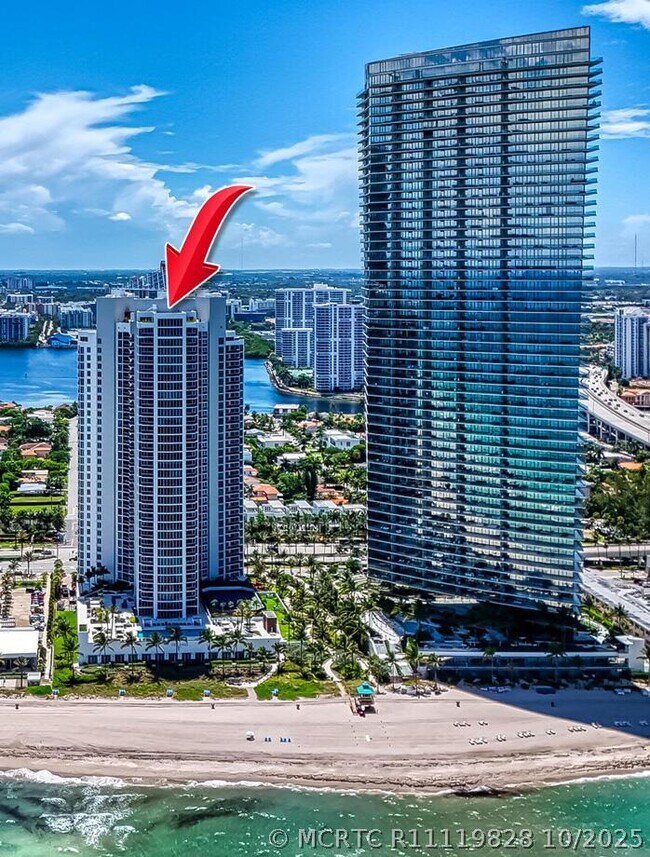 Building Photo - 18911 Collins Ave