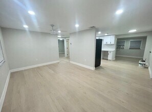 Building Photo - 10914 Jason Rd