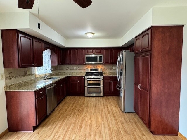 Foto del edificio - 1112 Rushwood Ave