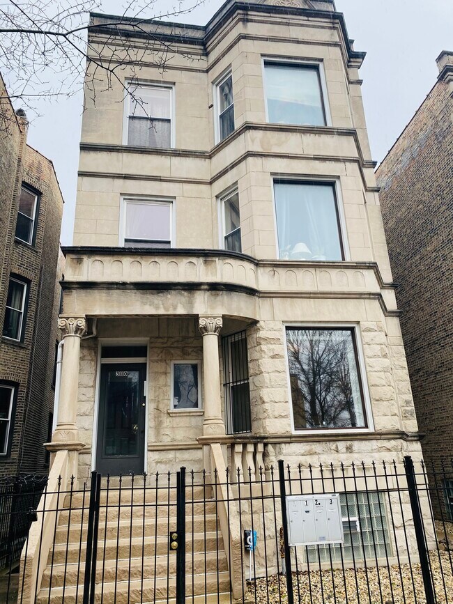 Building Photo - 3110 W Fullerton Ave