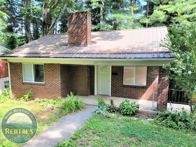 Building Photo - 229 Windy Dr