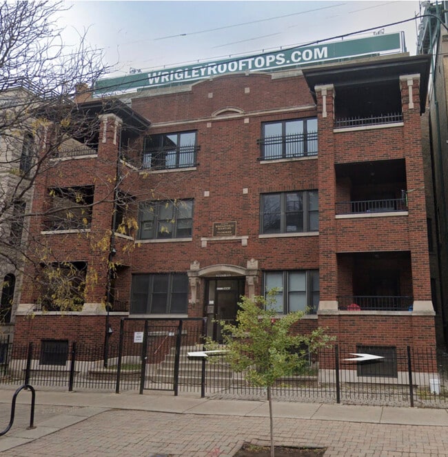 Building Photo - 3645 N Sheffield Ave