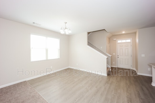 Building Photo - 7398 Embassy Trce