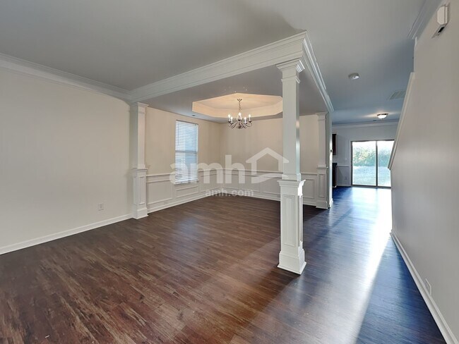 Foto del edificio - 10522 Shanon Darby Ln