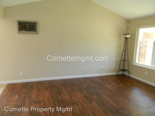 Building Photo - 2616 Sunfish Ct