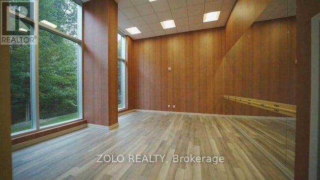 Building Photo - 8763 Bayview Ave