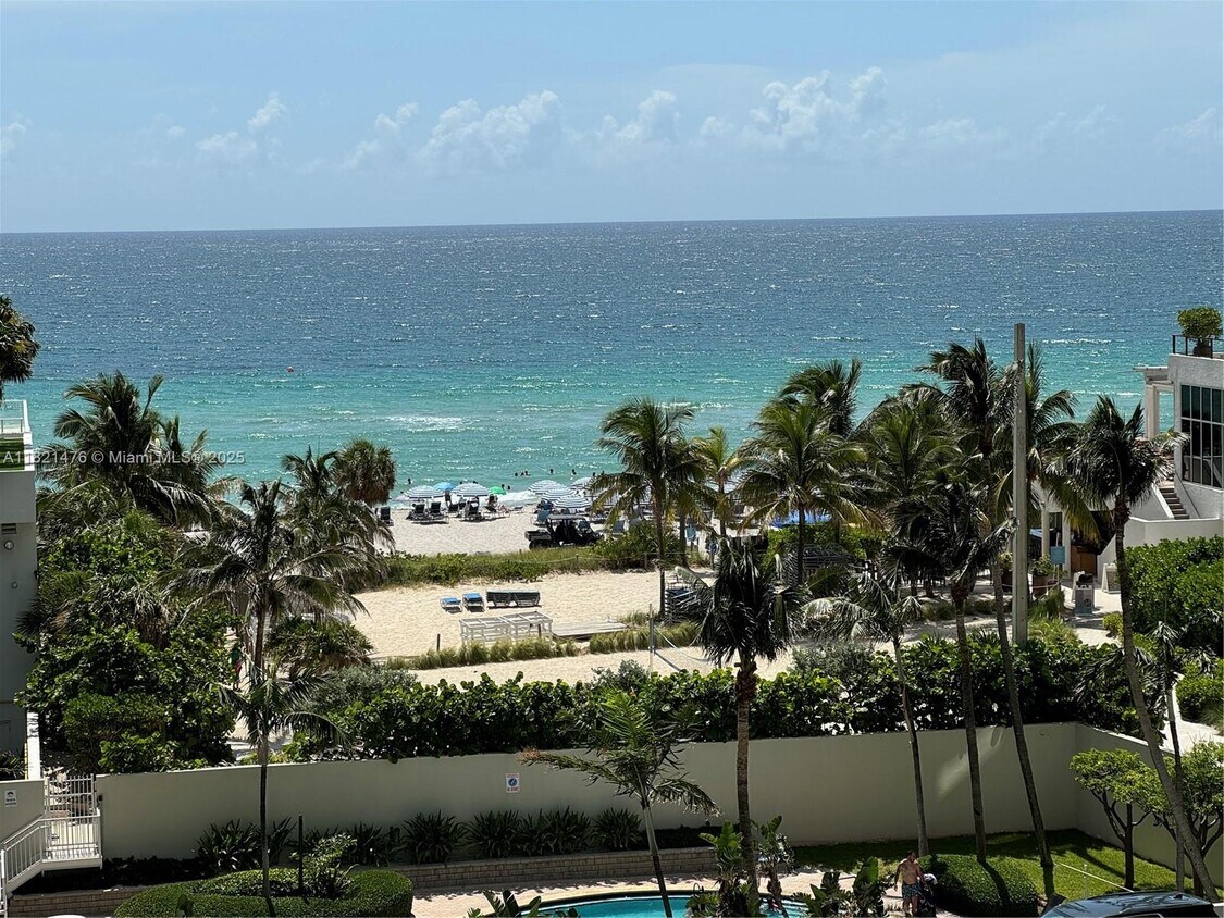 Foto principal - 4001 S Ocean Dr