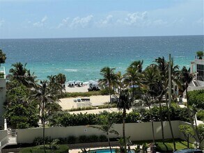 Building Photo - 4001 S Ocean Dr