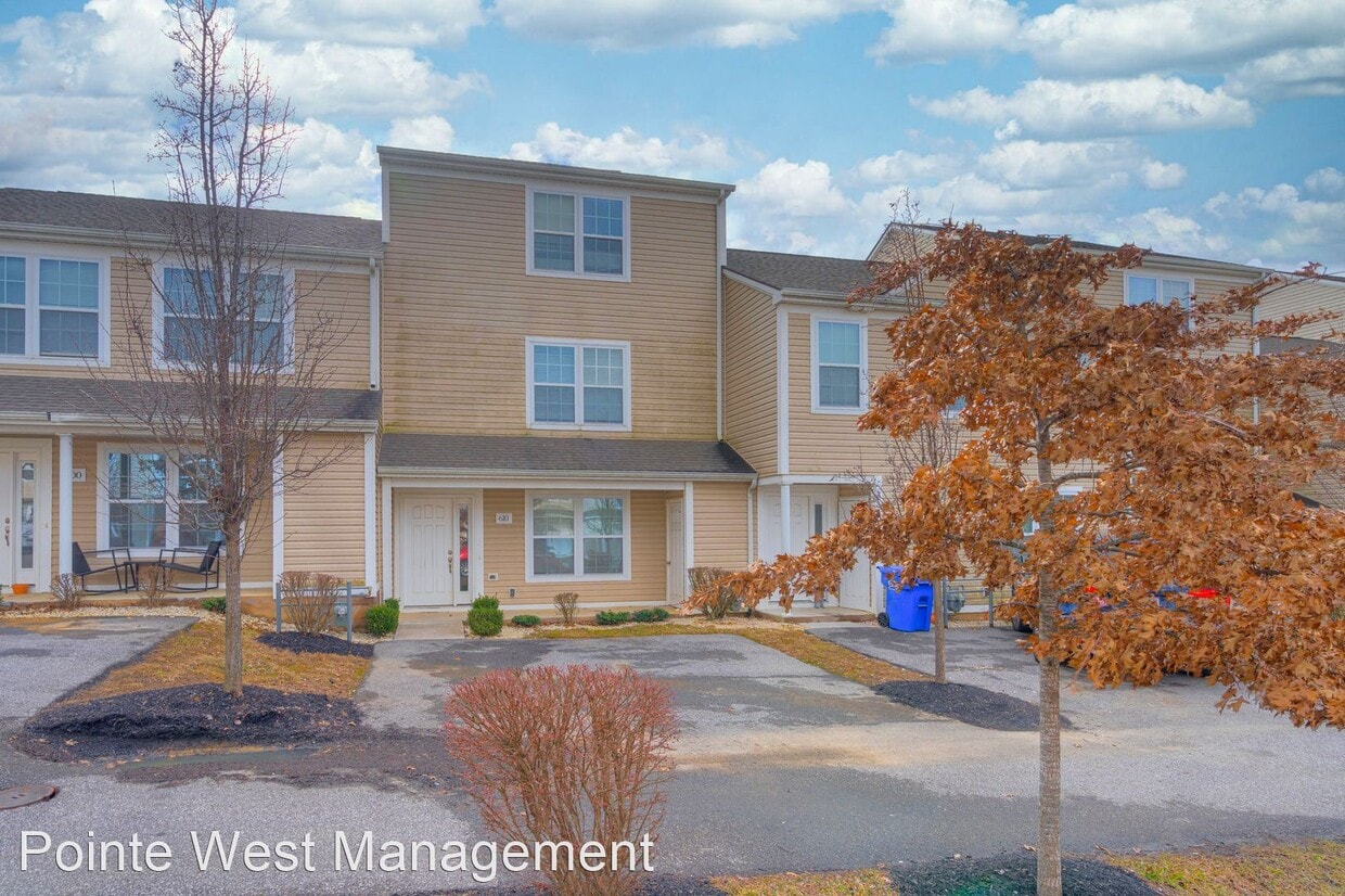 4 br, 4.5 bath House 610 Pin Oak Drive House Rental in